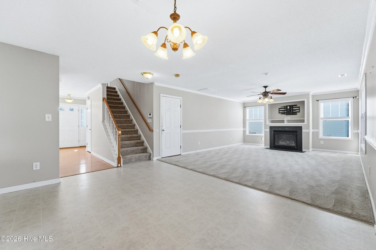 2806 Catamount Ct - Photo 6 of 27