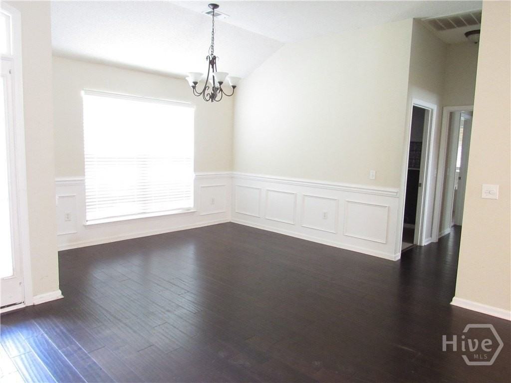 332 Stonebridge Cir - Photo 4 of 28