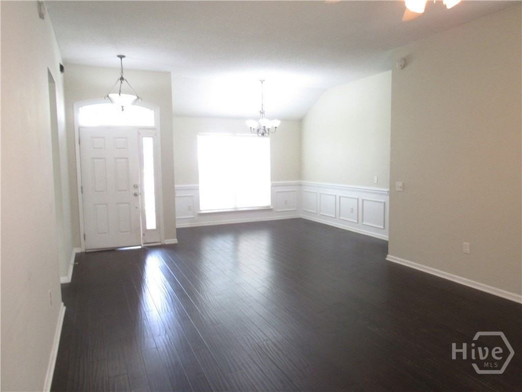 332 Stonebridge Cir - Photo 5 of 28