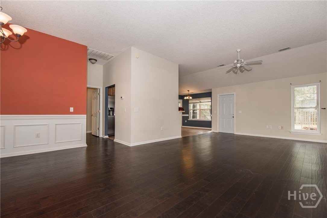 332 Stonebridge Cir - Photo 6 of 28