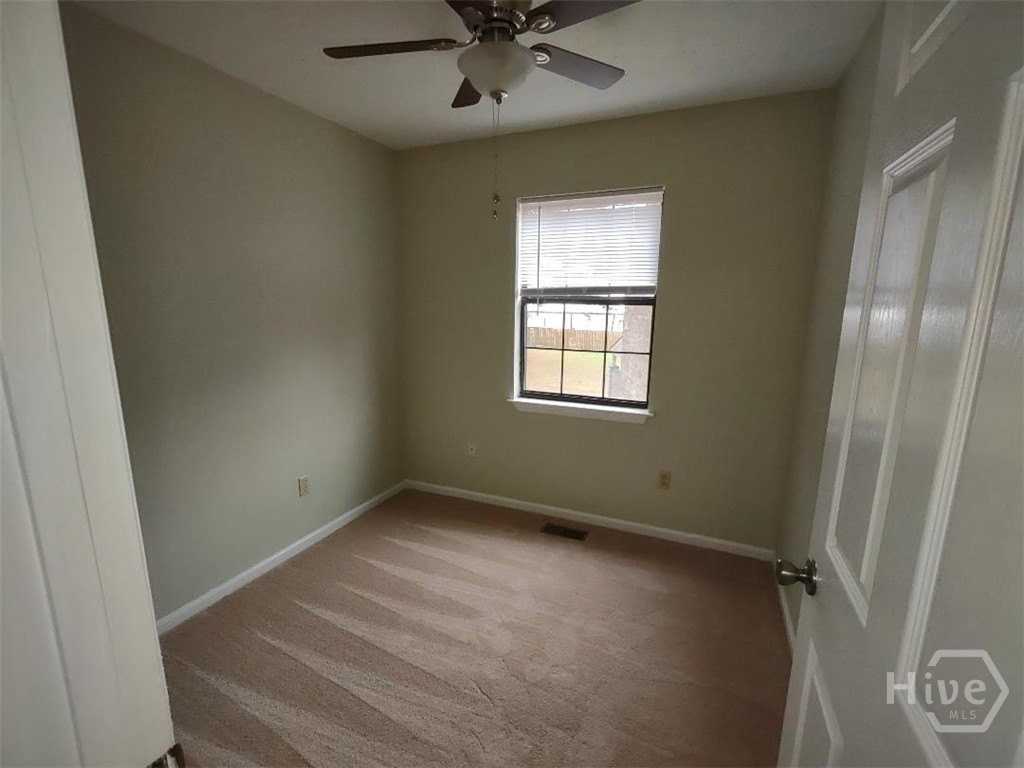 282 Greenwich Dr #5 - Photo 7 of 11