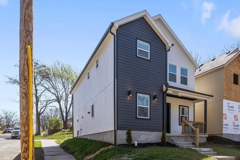 2027 Agnes Ave - Photo 2 of 31