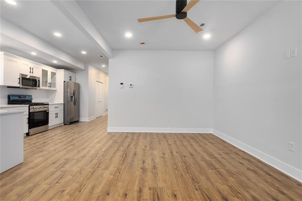 2027 Agnes Ave - Photo 6 of 31