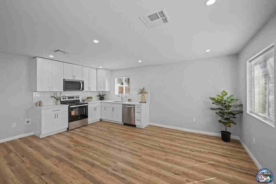 365 W Heil Ave - Photo 3 of 23