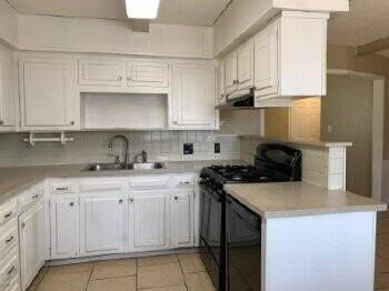 5503 10th St - Photo 4 of 9