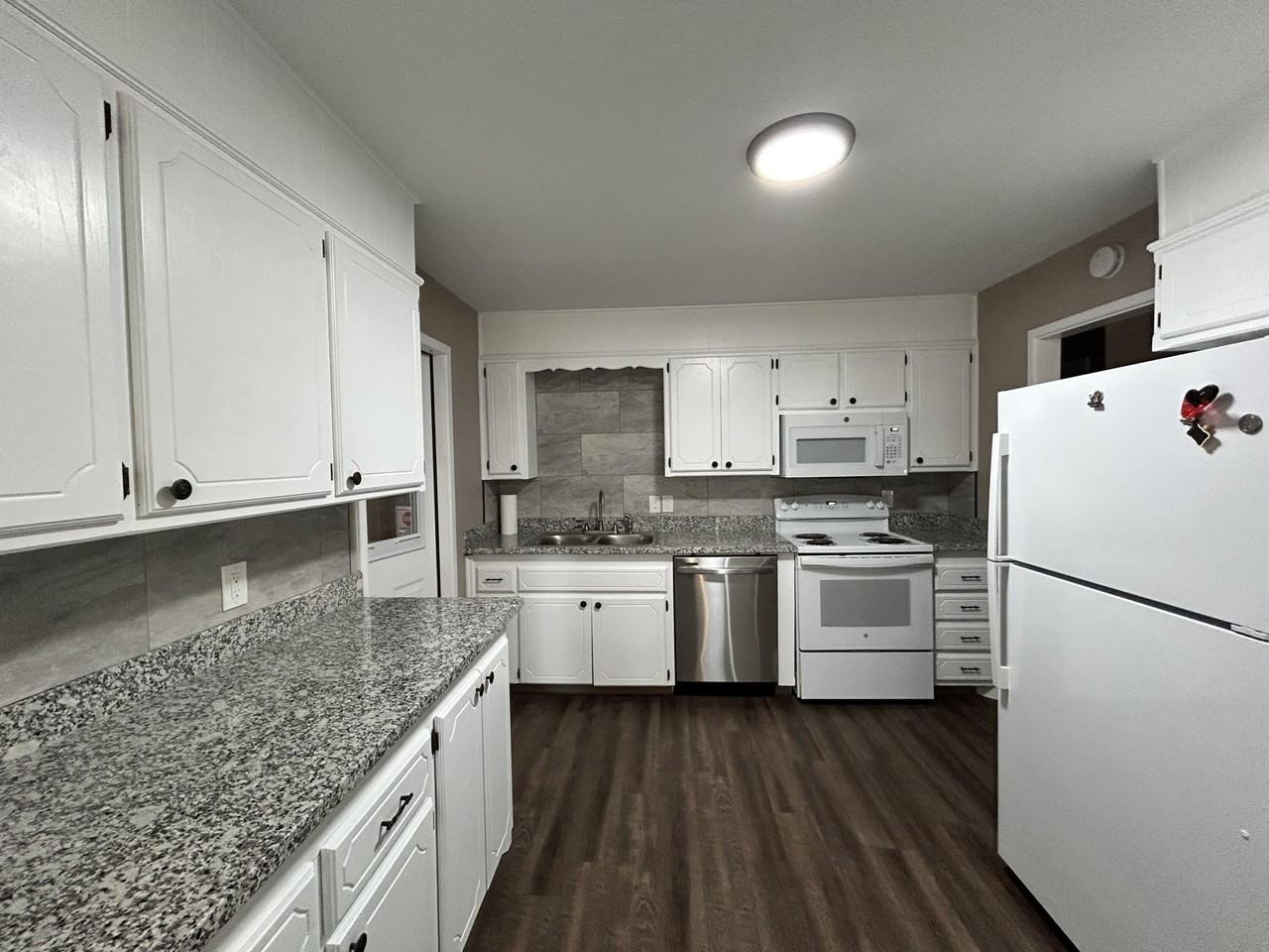 2119 57th St - Photo 3 of 15