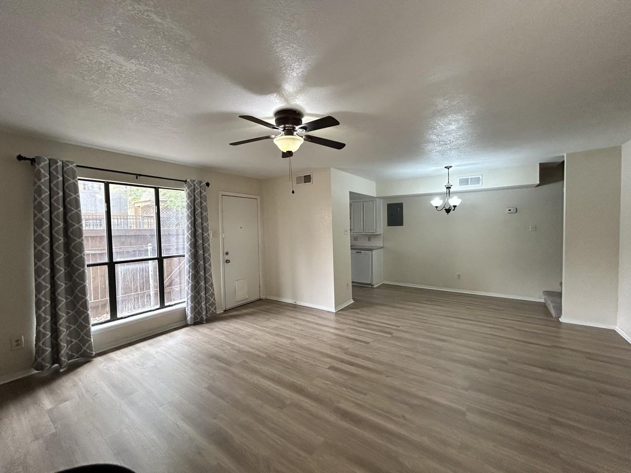 8601 Memphis Dr #A8 - Photo 3 of 13