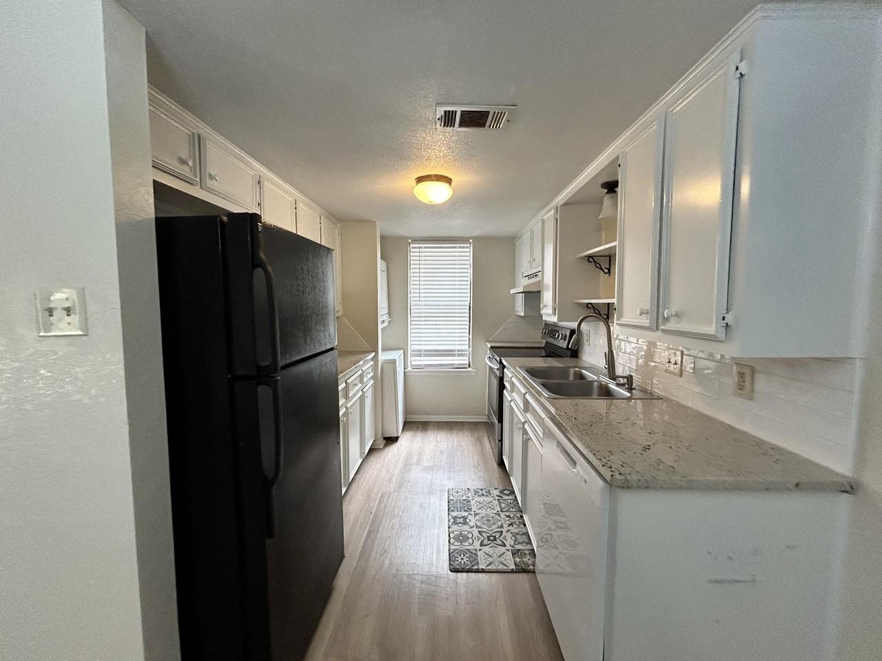 8601 Memphis Dr #A8 - Photo 5 of 13