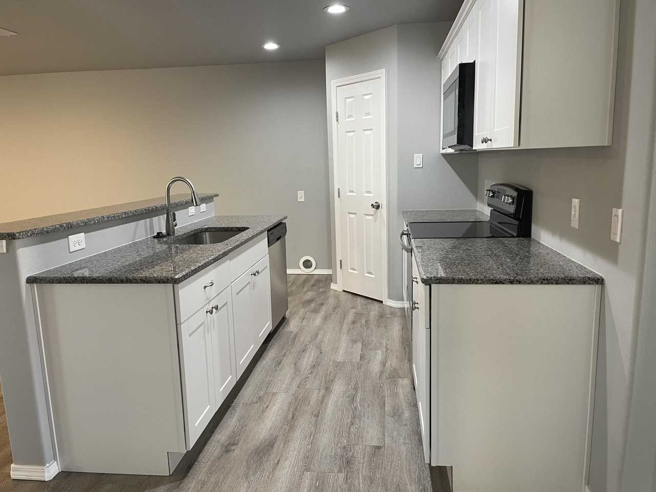 1303 N Colton Ave Unit B - Photo 5 of 9