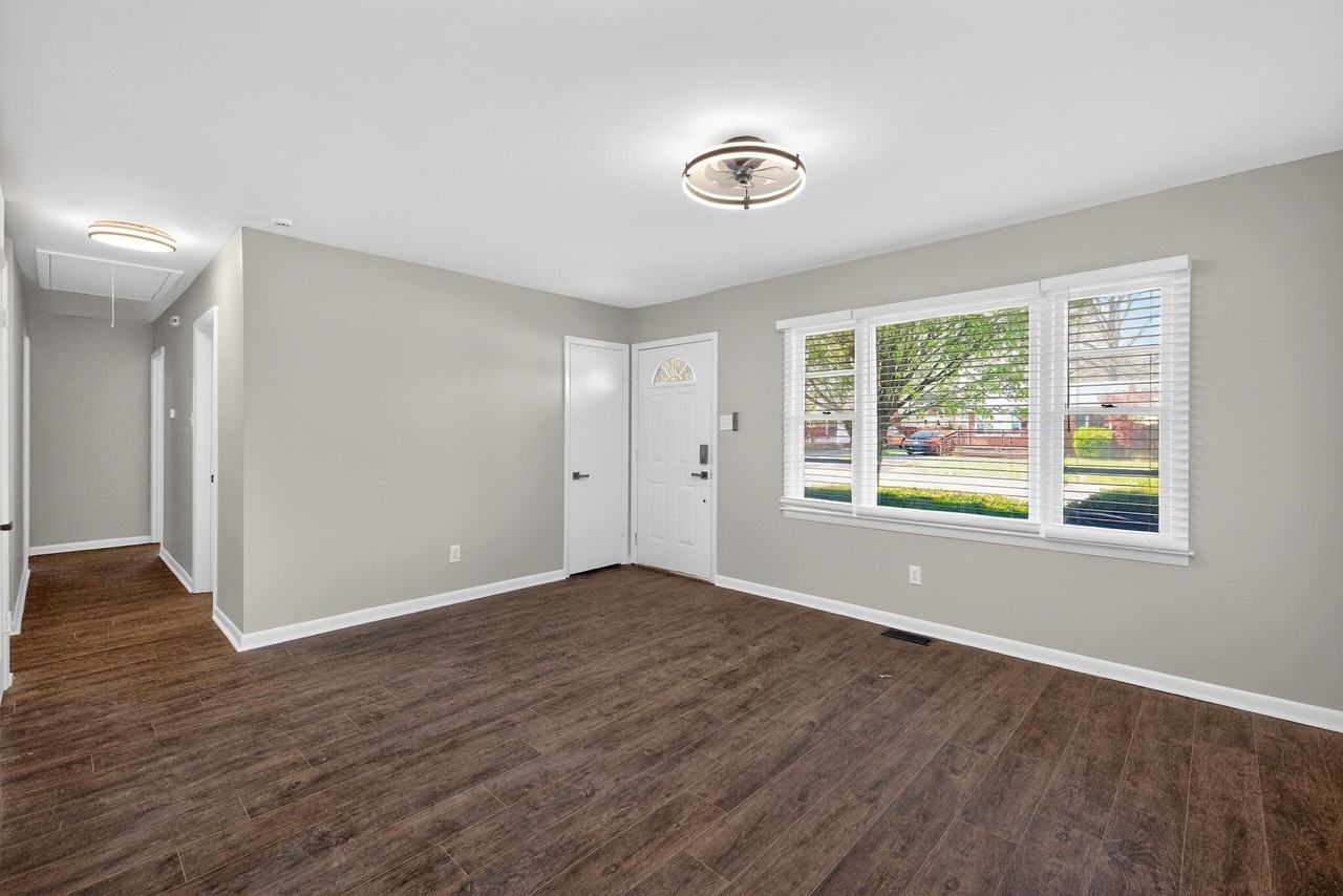 1994 Brynell Dr - Photo 4 of 28