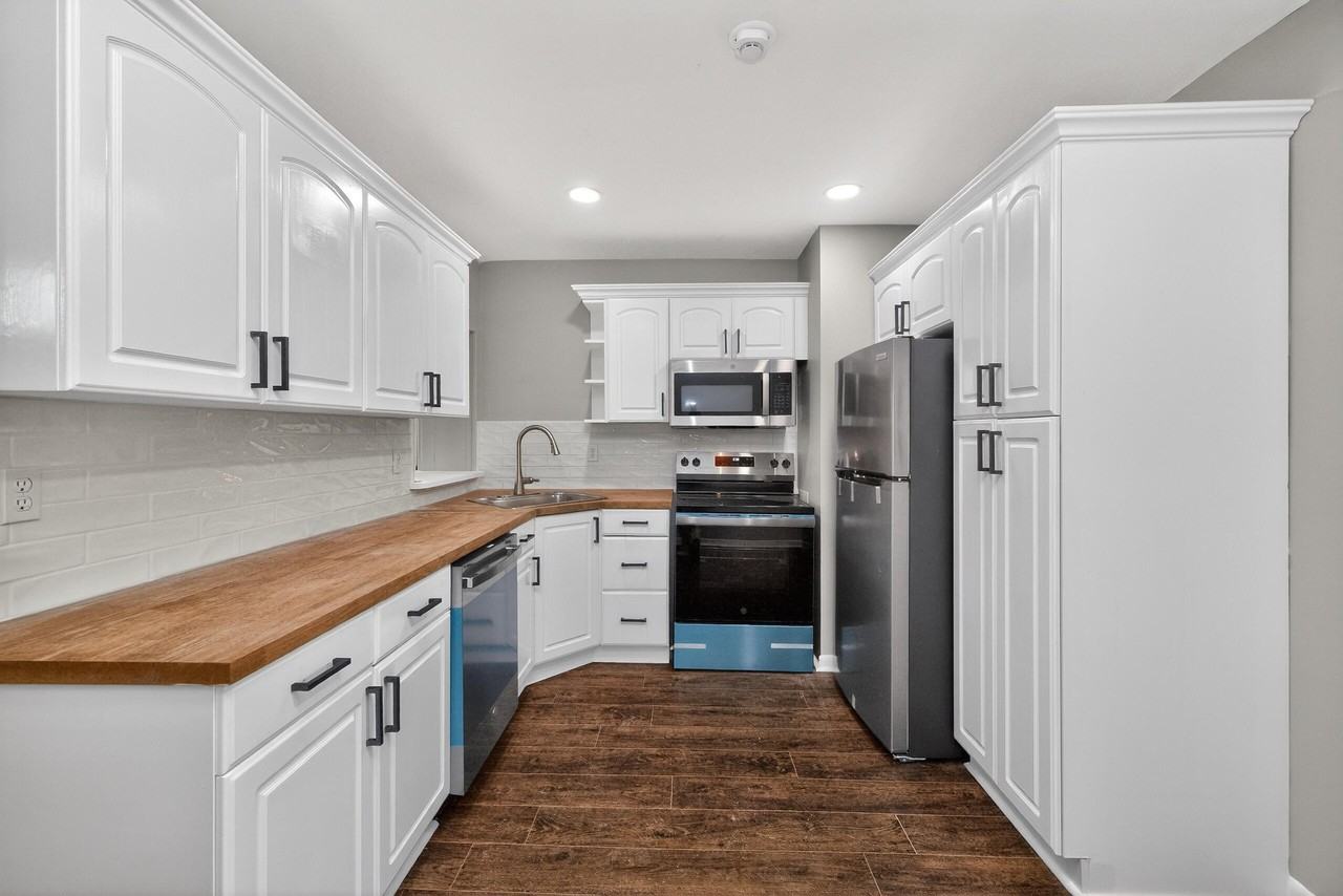 1994 Brynell Dr - Photo 7 of 28