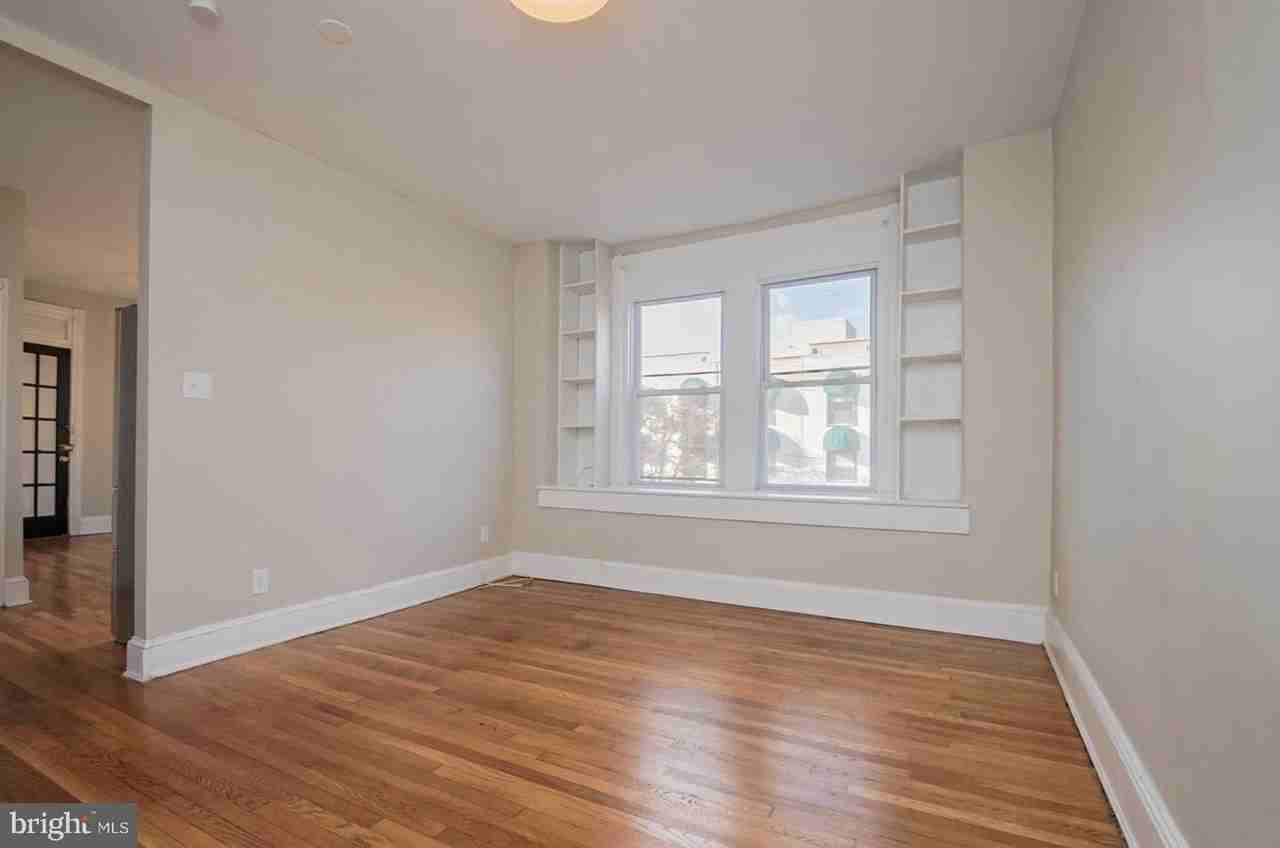 1608 N Broom St - Photo 4 of 12