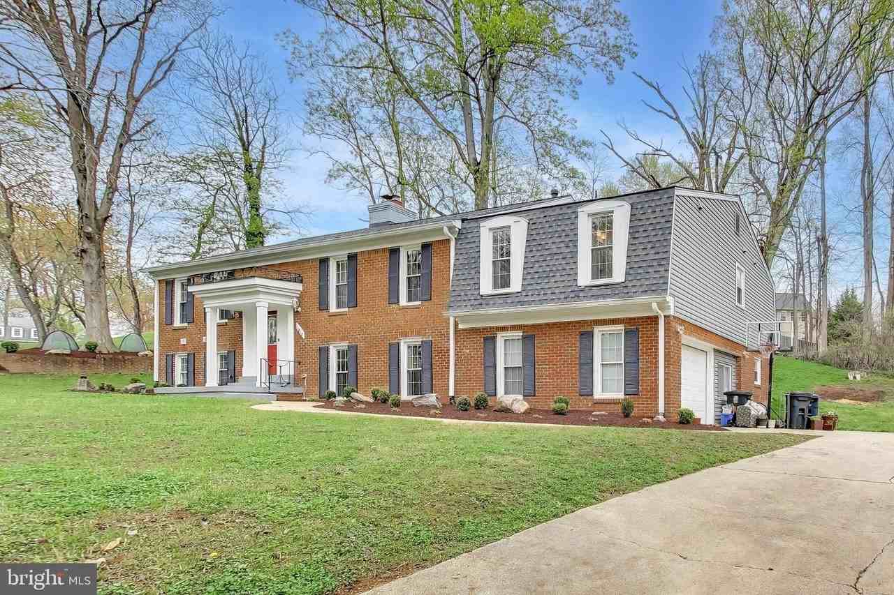 11818 Fairgreen Ln - Photo 3 of 50