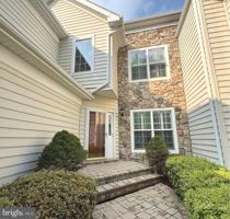 featured image of 19913 Naples Lakes Ter