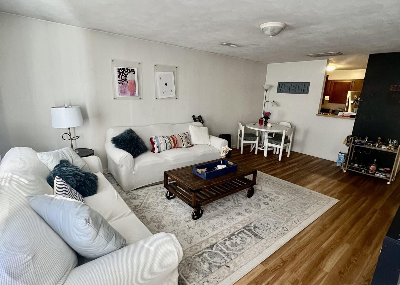 Center St - Photo 4 of 11