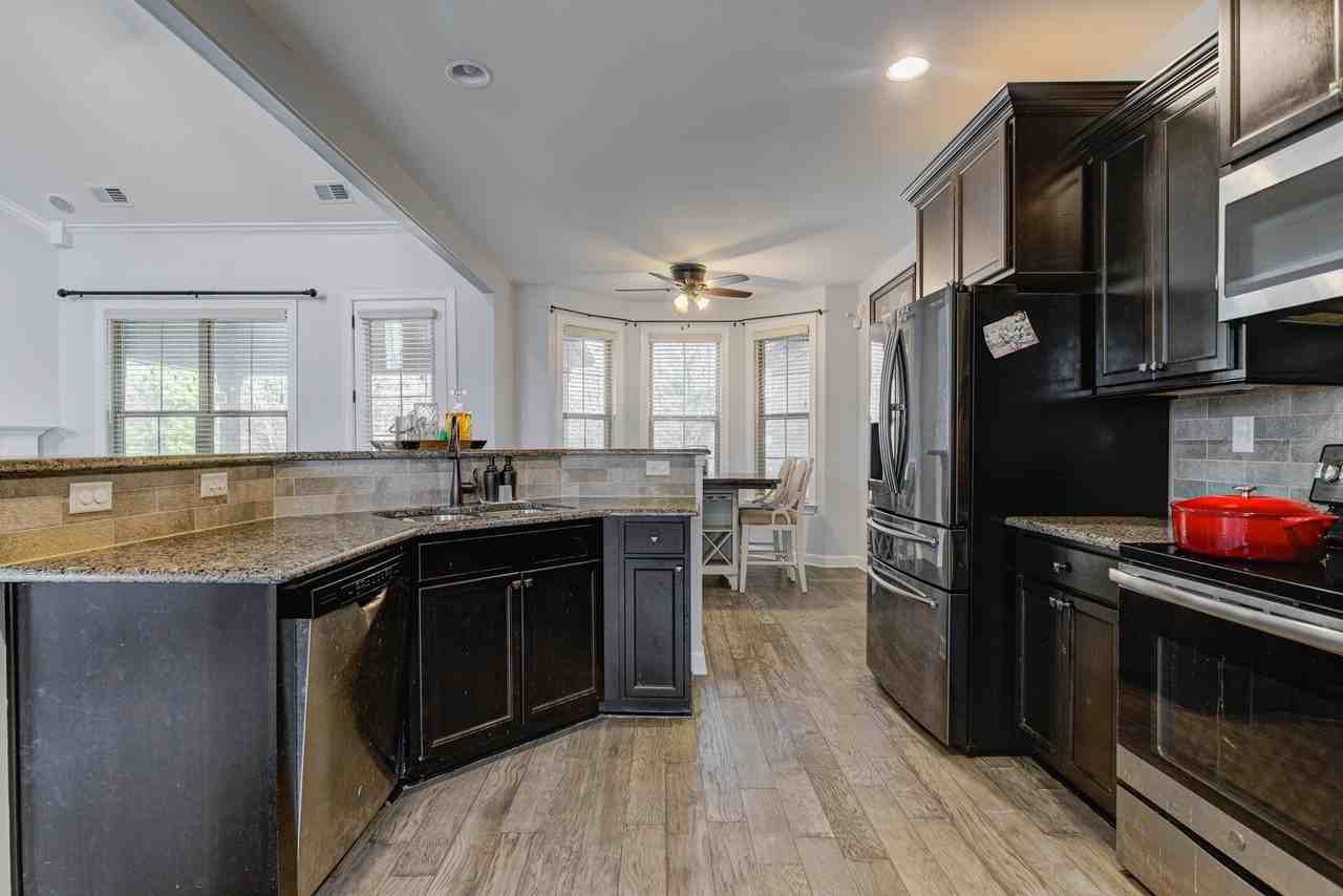 8764 Brunswick Forest Dr - Photo 5 of 26