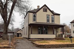 910 Avenue B #1 - Photo 1 of 1