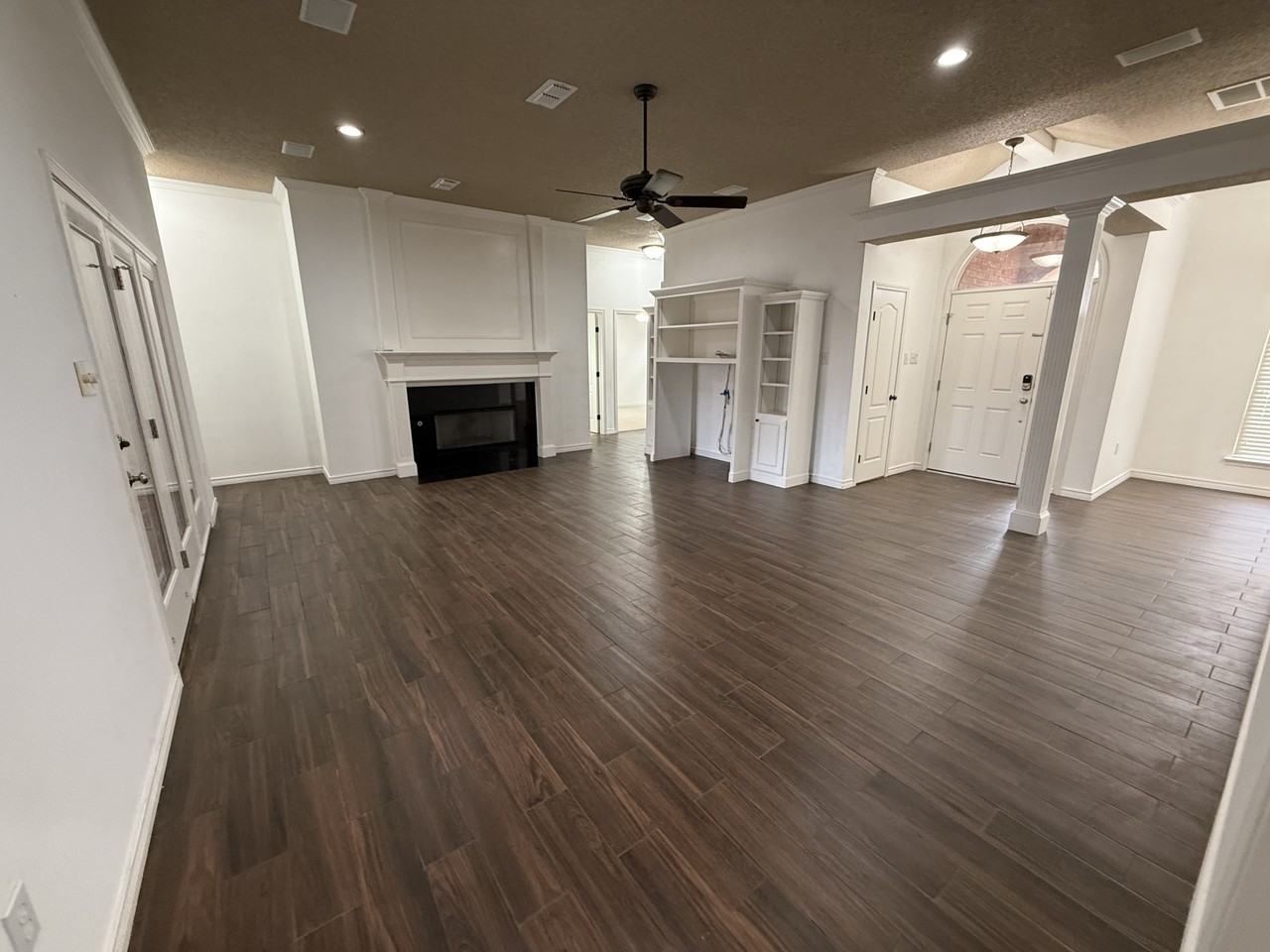 5901 101st St #1 - Photo 7 of 19