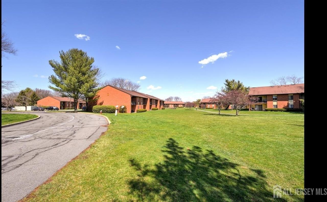 356 Ridge Rd #A03 - Photo 5 of 44