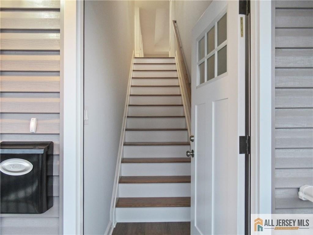 502 Alpine St #2 - Photo 6 of 24