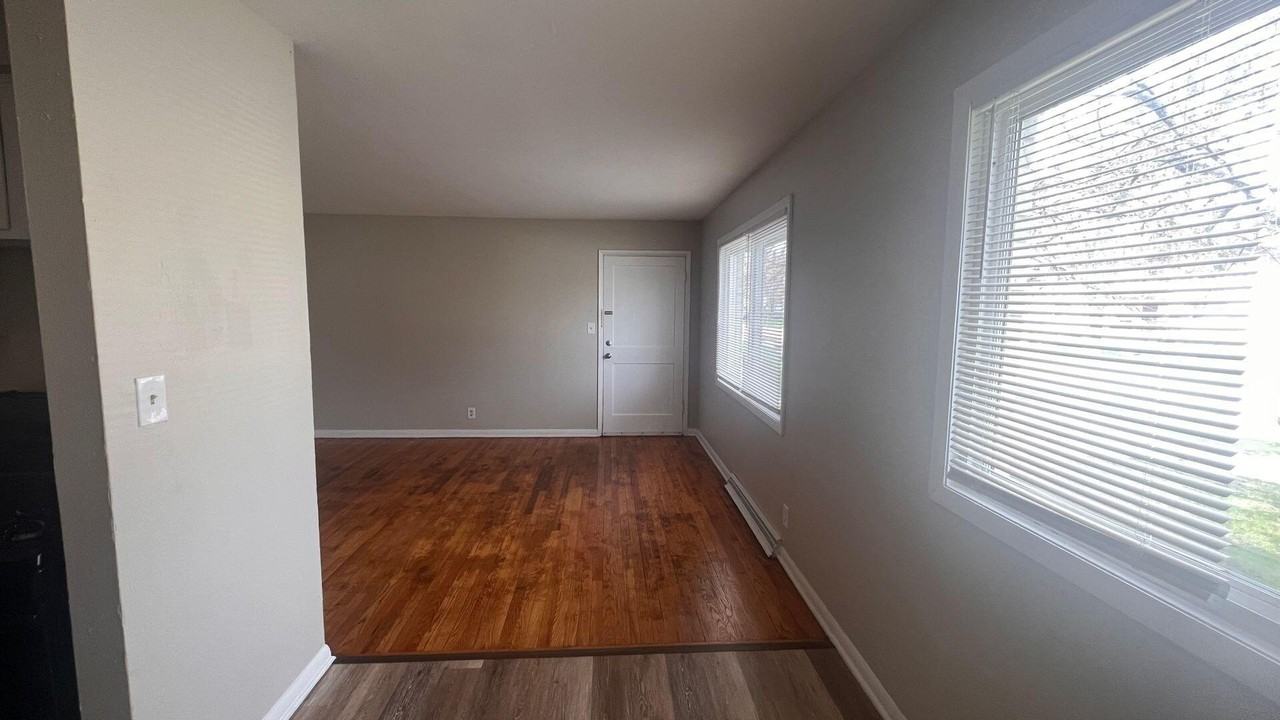 9335 W Sheridan Ave #1 - Photo 4 of 18