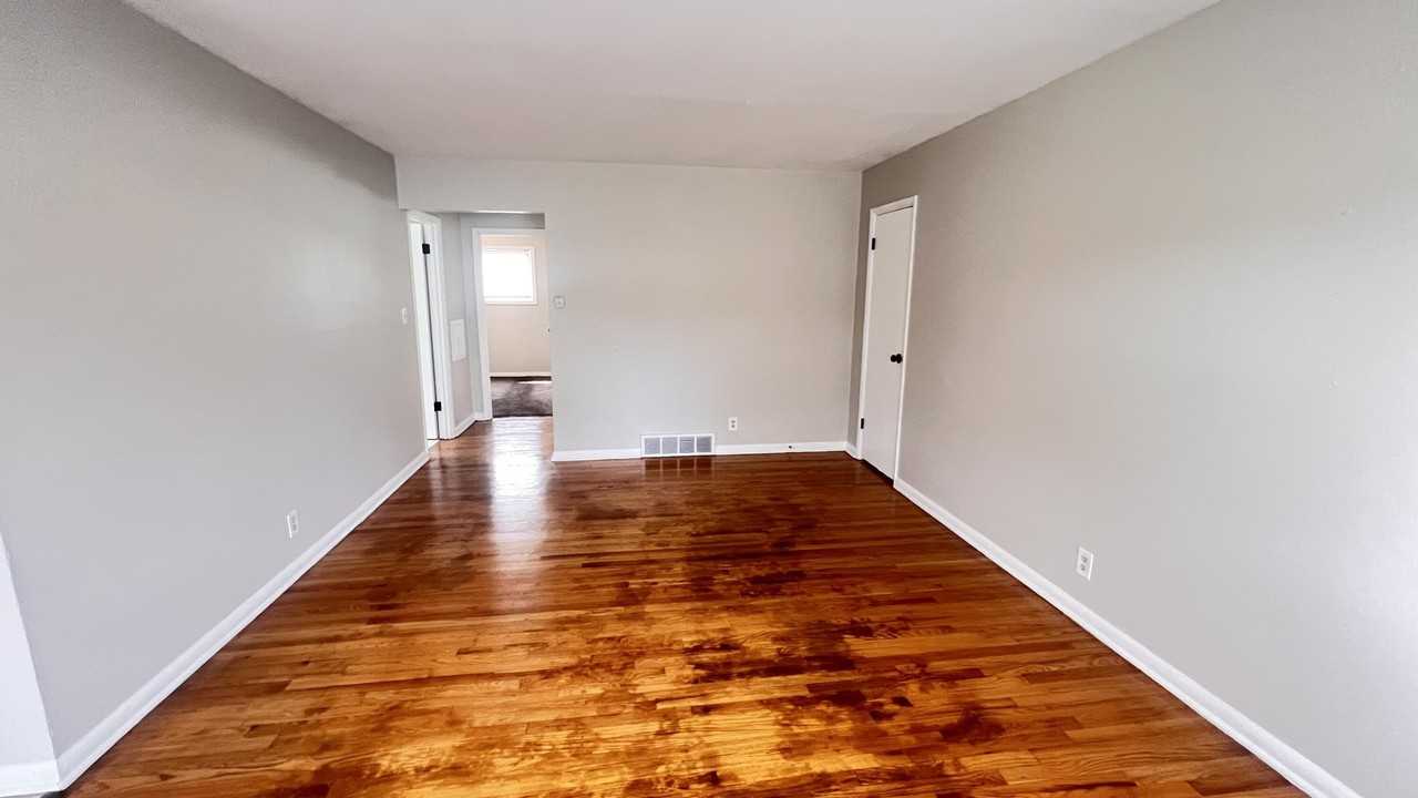 9335 W Sheridan Ave #1 - Photo 6 of 18