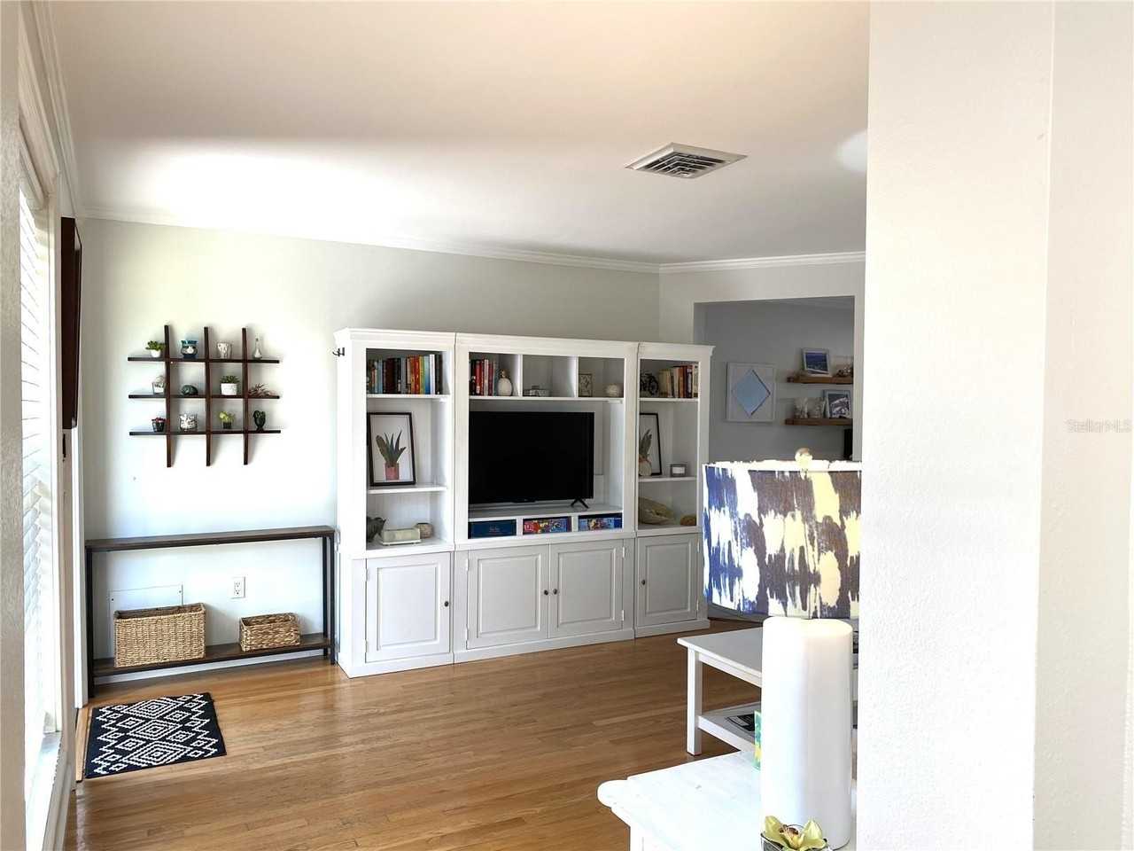 2403 Browning St - Photo 3 of 30