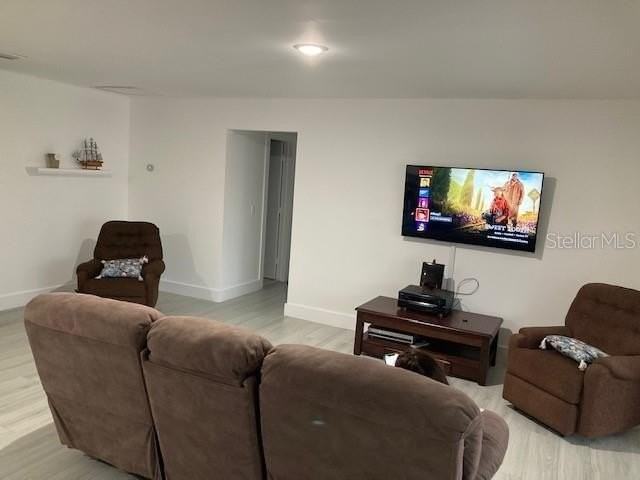 18312 Driggers Ave - Photo 5 of 10