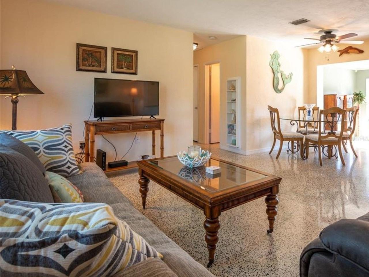 2456 Elkcam Blvd - Photo 3 of 18