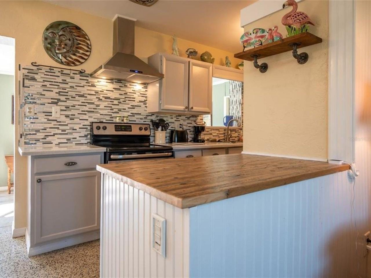 2456 Elkcam Blvd - Photo 5 of 18