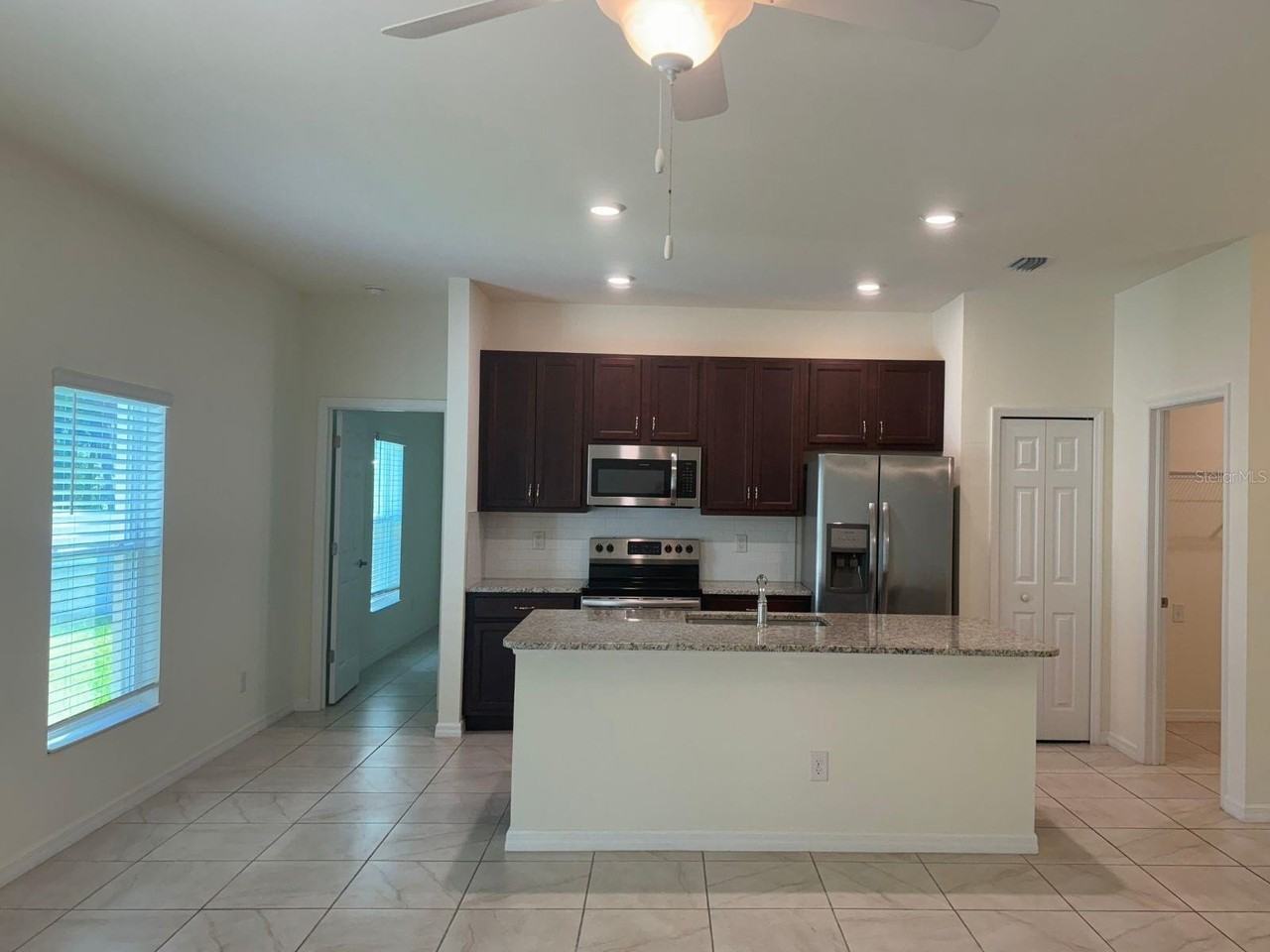 2333 Renfro Ave - Photo 6 of 24