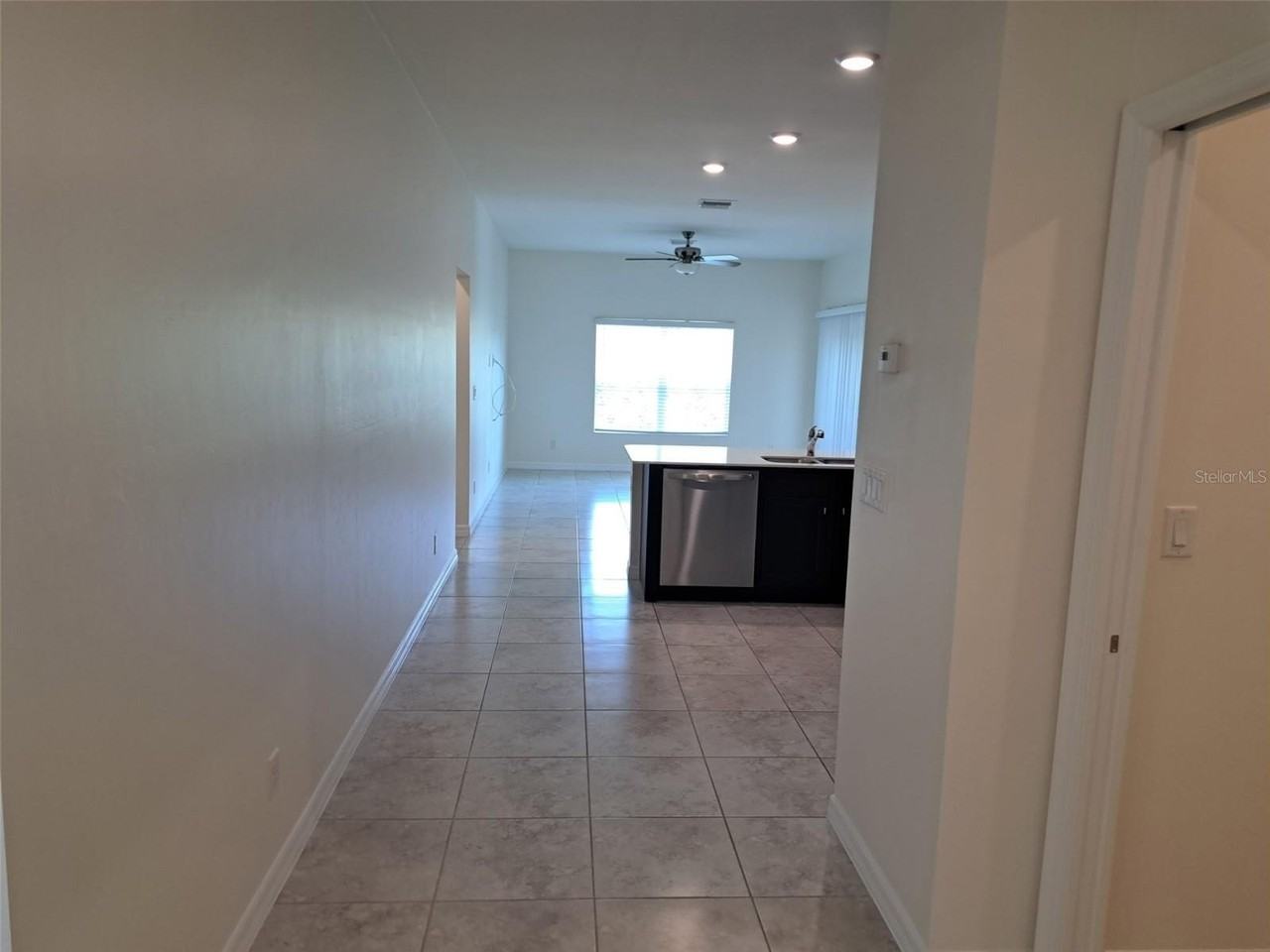 138 Jade St - Photo 2 of 23