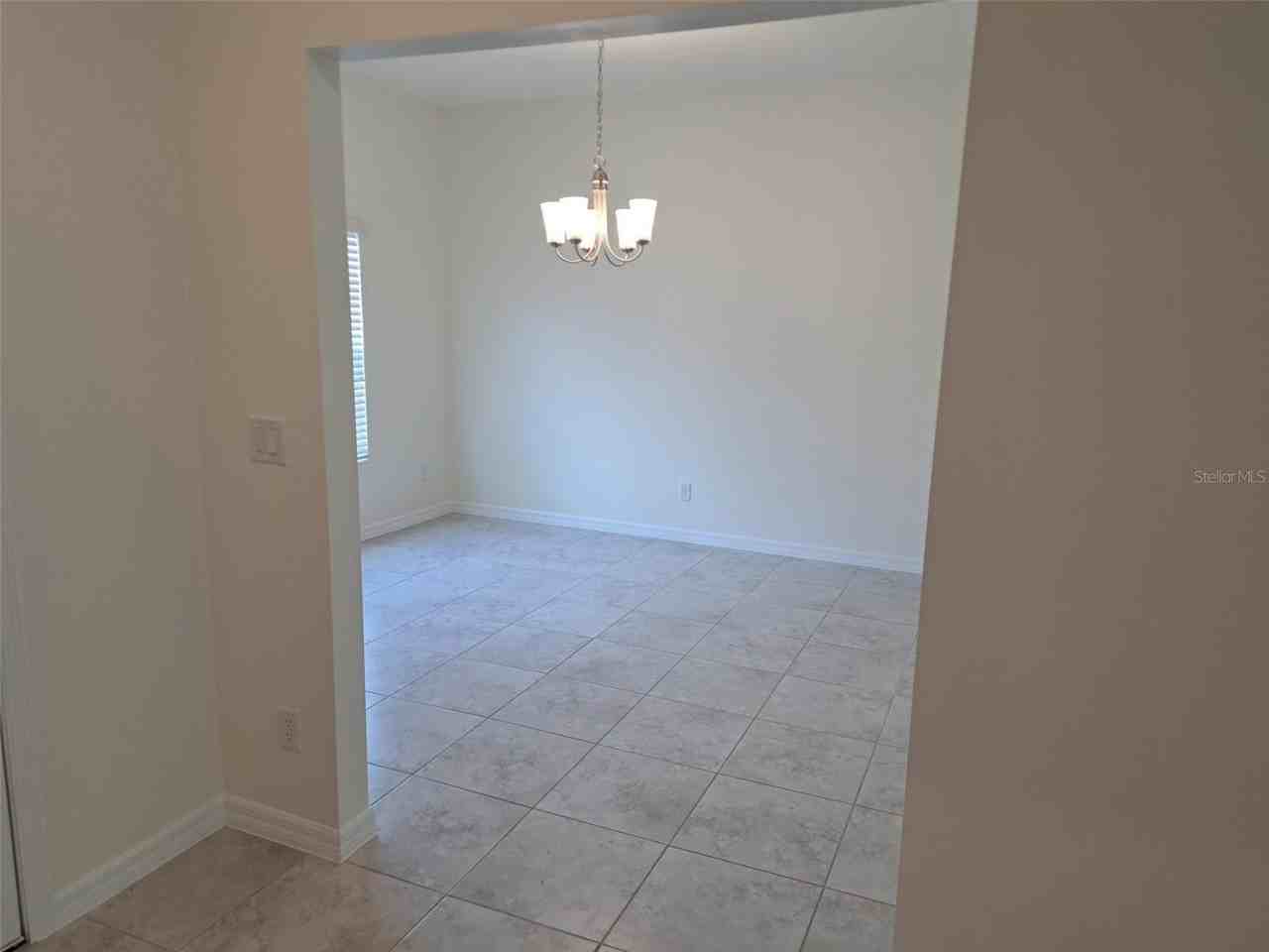 138 Jade St - Photo 3 of 23