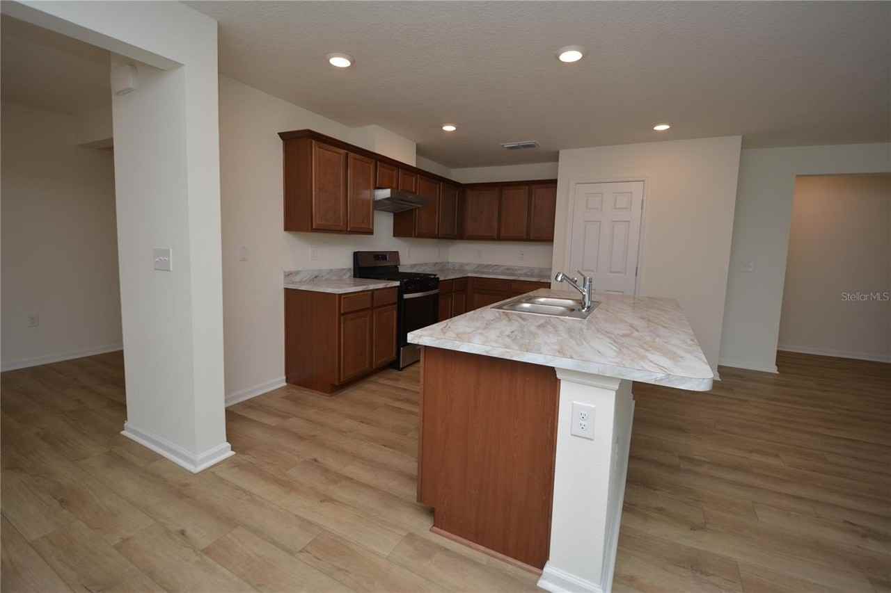 19 Waverly Ln - Photo 6 of 24