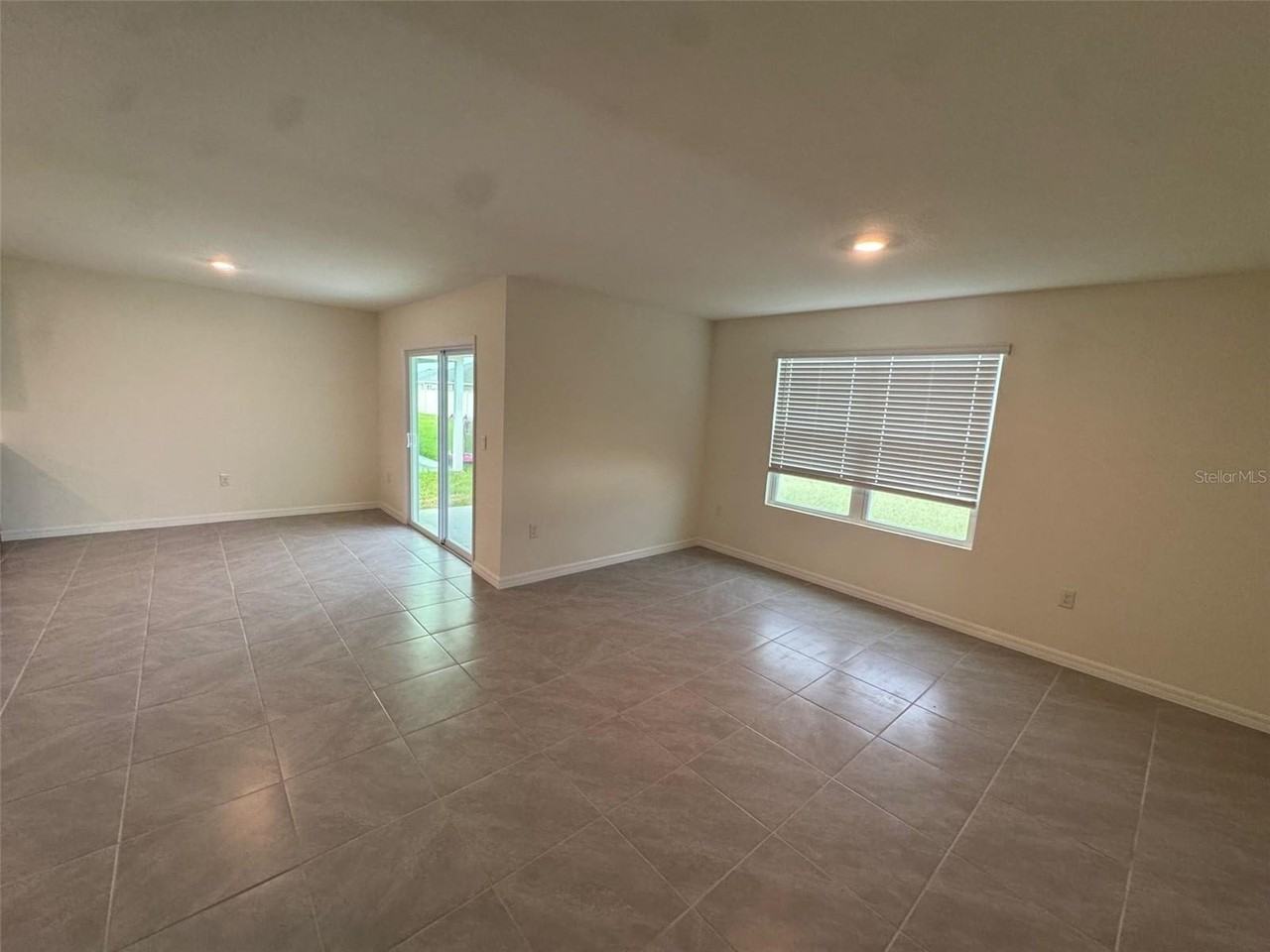 1918 Nw 246th Ter - Photo 7 of 17