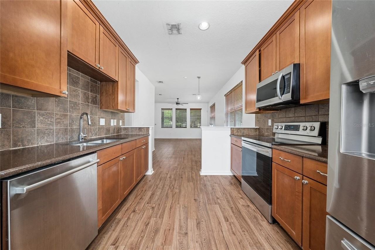 8582 Leeland Archer Blvd - Photo 6 of 31