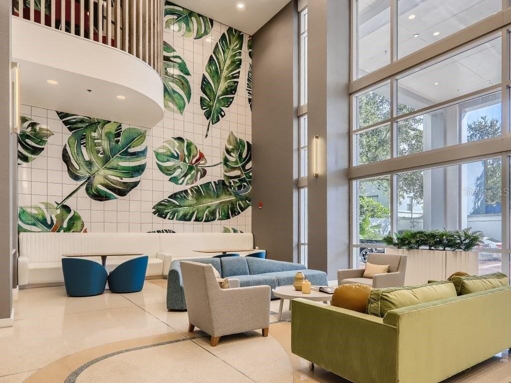 415 E Pine St #PH - Photo 5 of 39