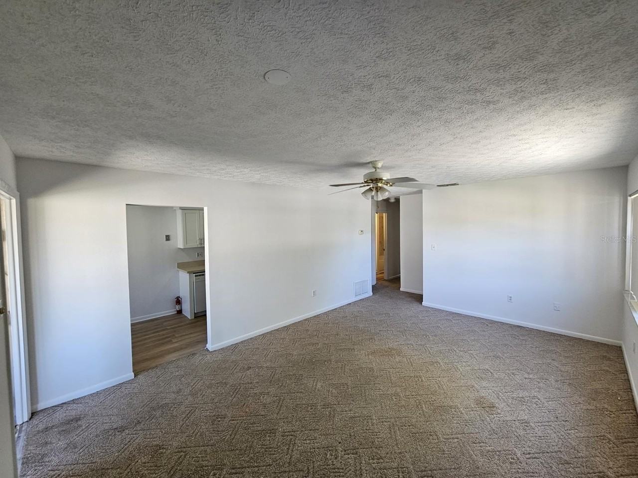 2796 Curry Ford Rd #B - Photo 2 of 18