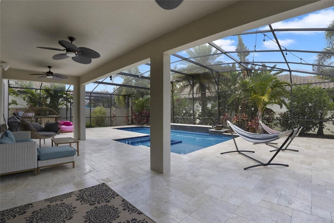 8414 Vivaro Isle Way - Photo 3 of 46