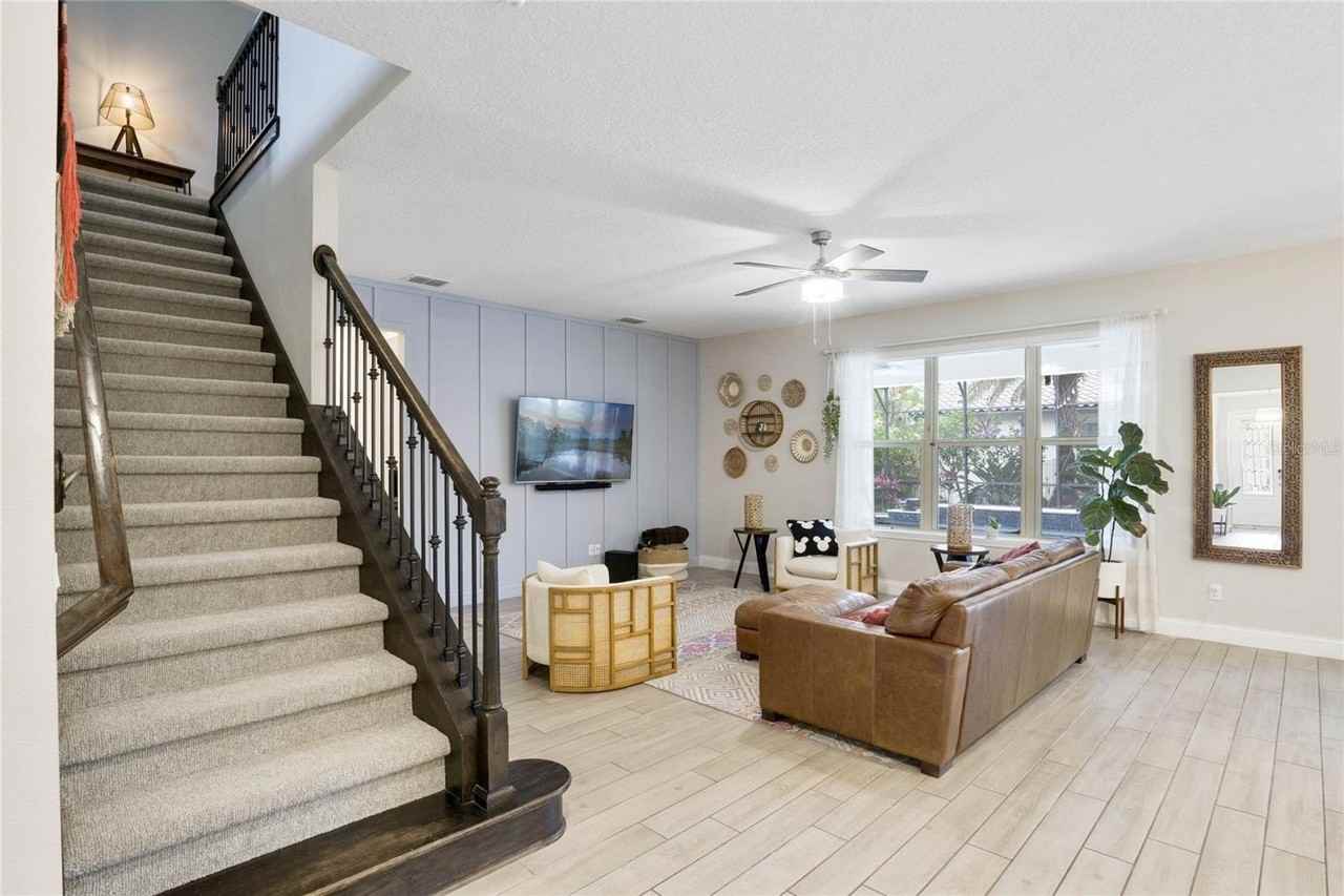 8414 Vivaro Isle Way - Photo 6 of 46