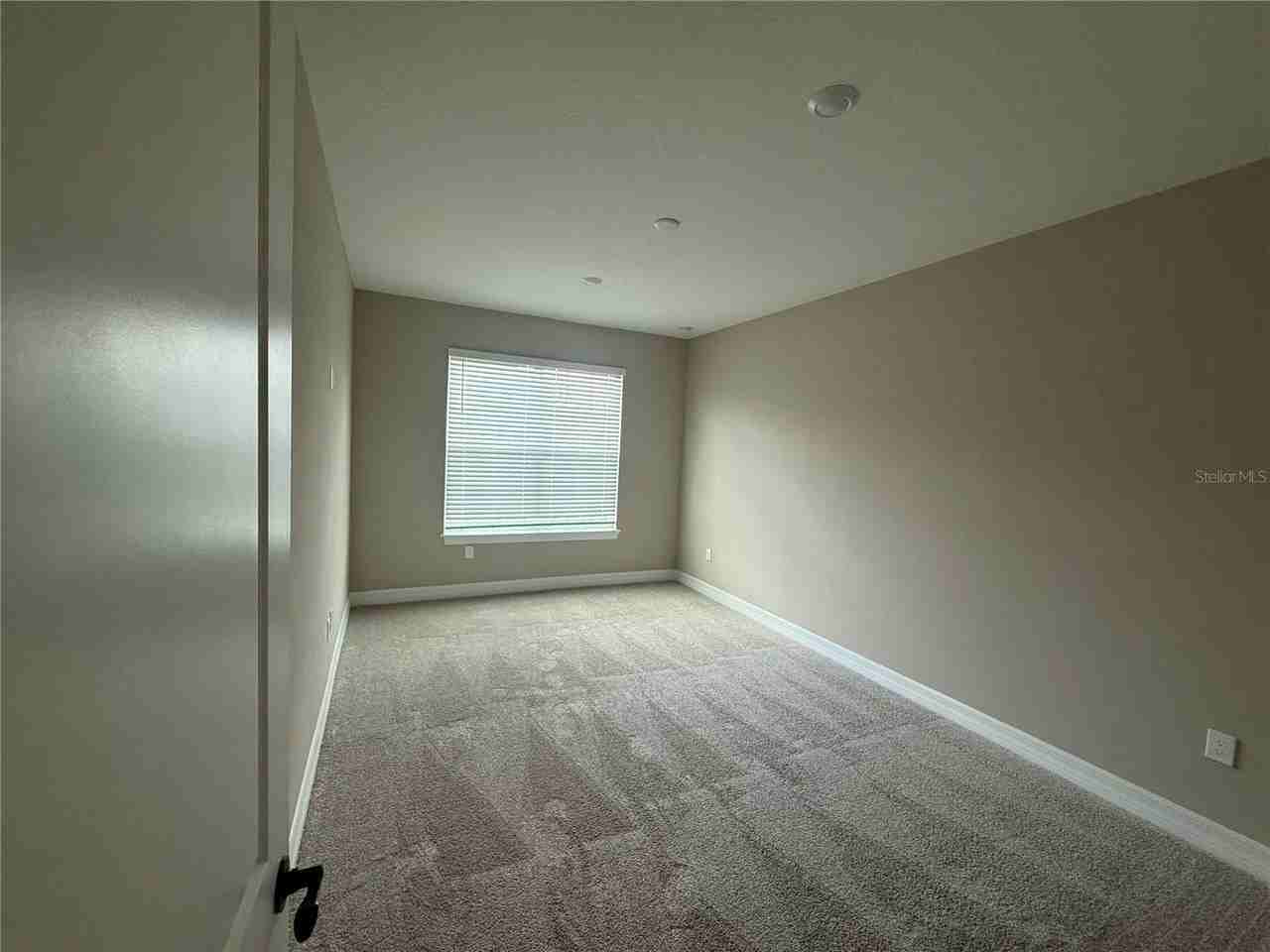 455 Winter Grove Blvd - Photo 5 of 47