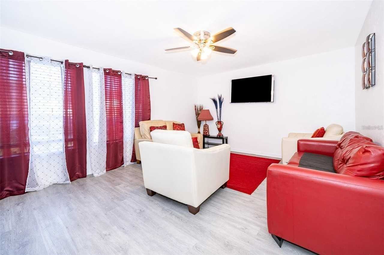 2031 Ludlow Ln #3303 - Photo 3 of 28