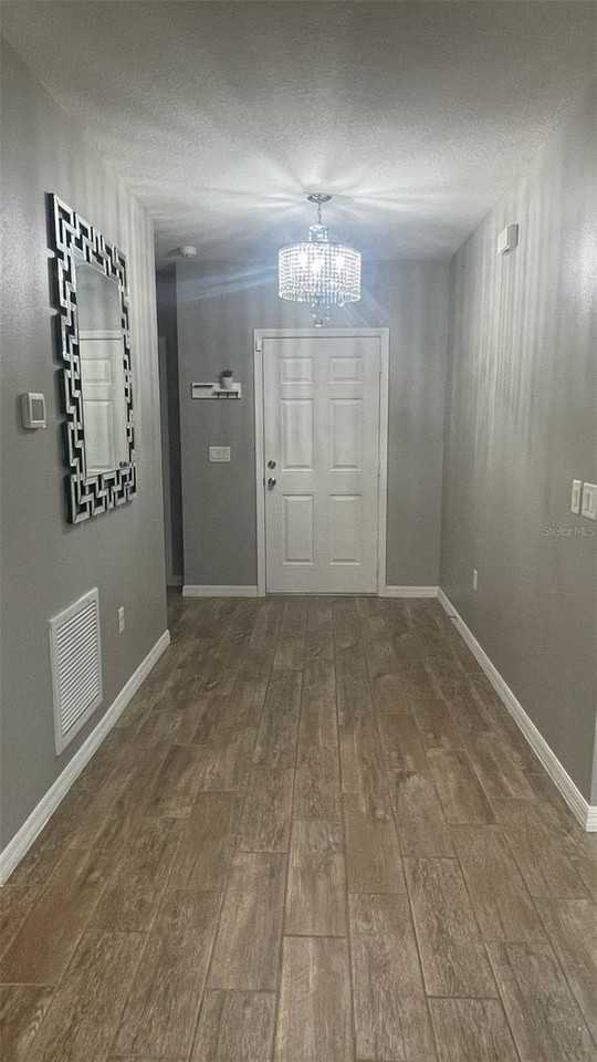 433 Sardinia Cir - Photo 2 of 10