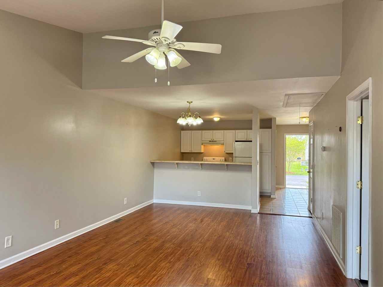 109 Daughety Ct #109 - Photo 3 of 16