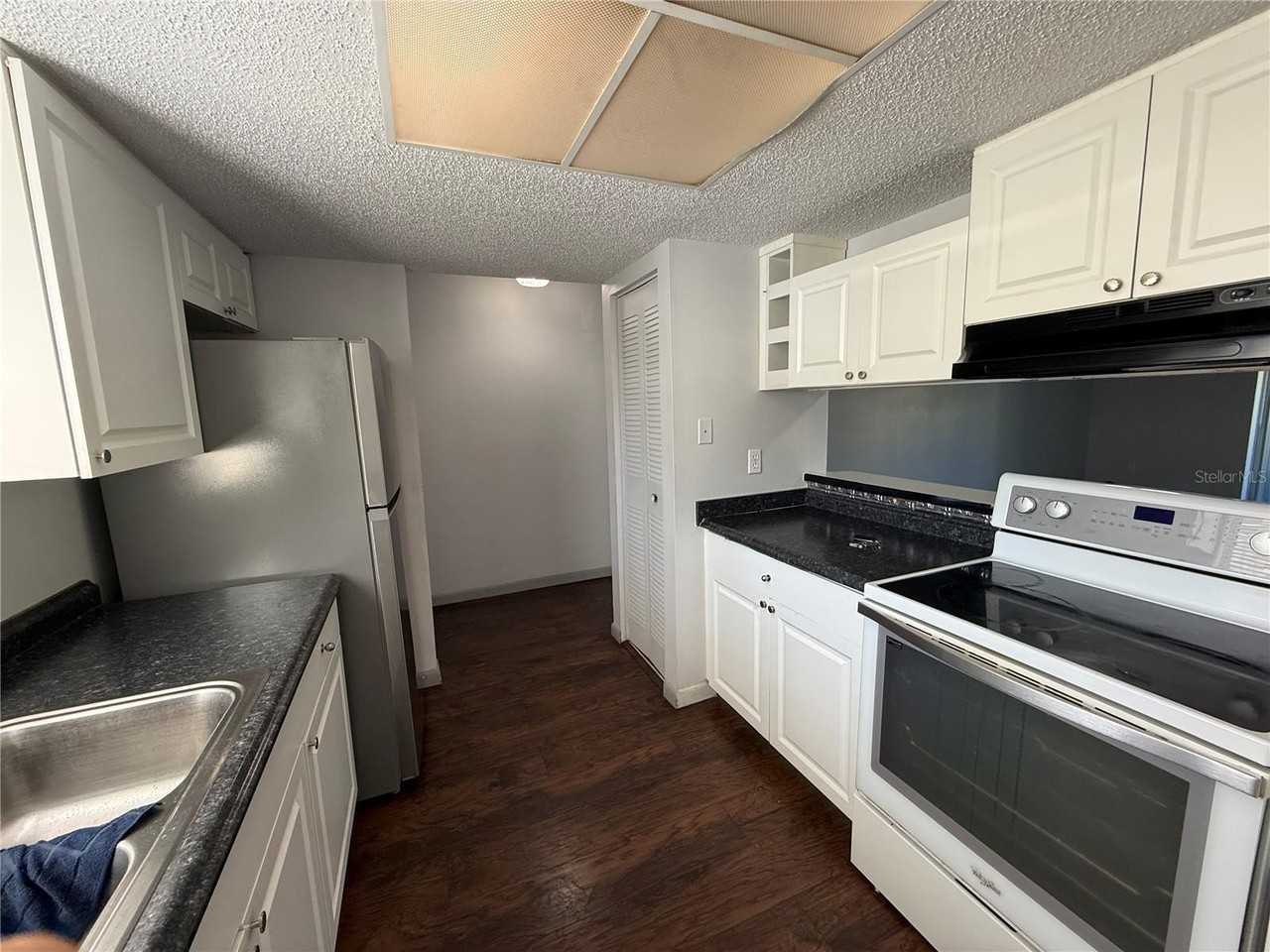 621 99th Ave N #102 - Photo 7 of 23