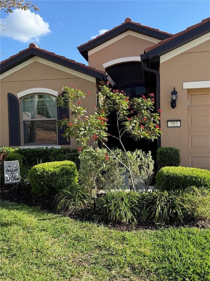 352 Laurel Falls Dr - Photo 2 of 50