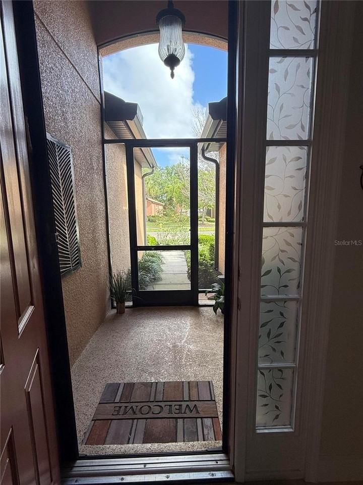 352 Laurel Falls Dr - Photo 4 of 50