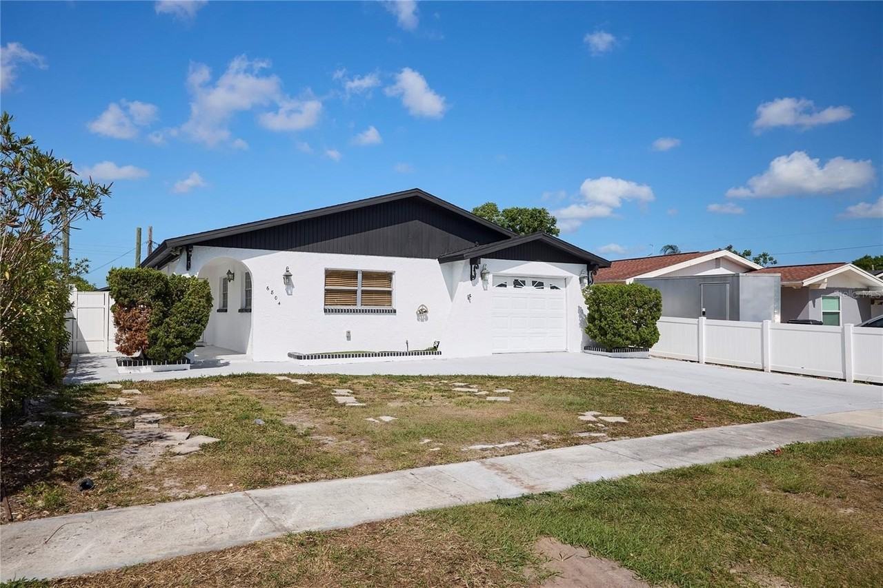 6804 N Hubert Ave - Photo 2 of 36