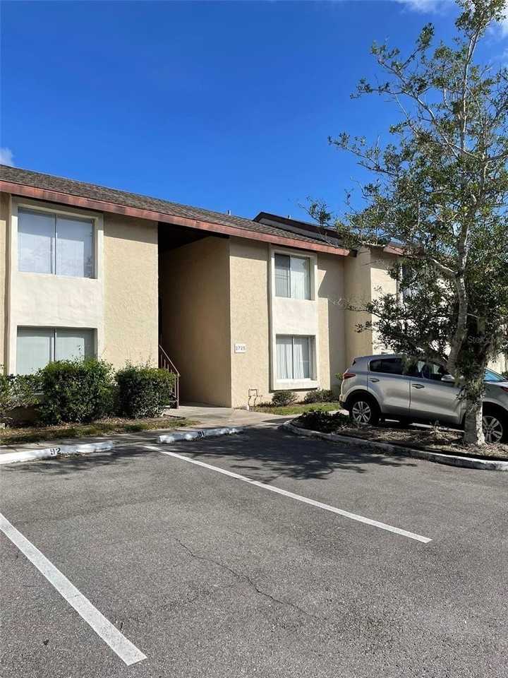 2725 Hidden Lake Blvd #C - Photo 2 of 21