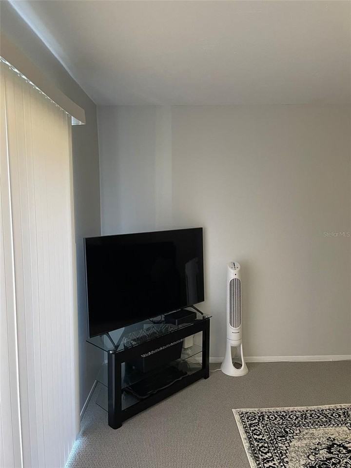 2725 Hidden Lake Blvd #C - Photo 5 of 21